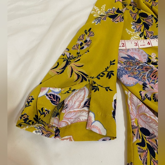 7th Avenue New York And Company Yellow Blouse Women Medium Floral Top 3/4 Sleeve - Picture 5 of 6